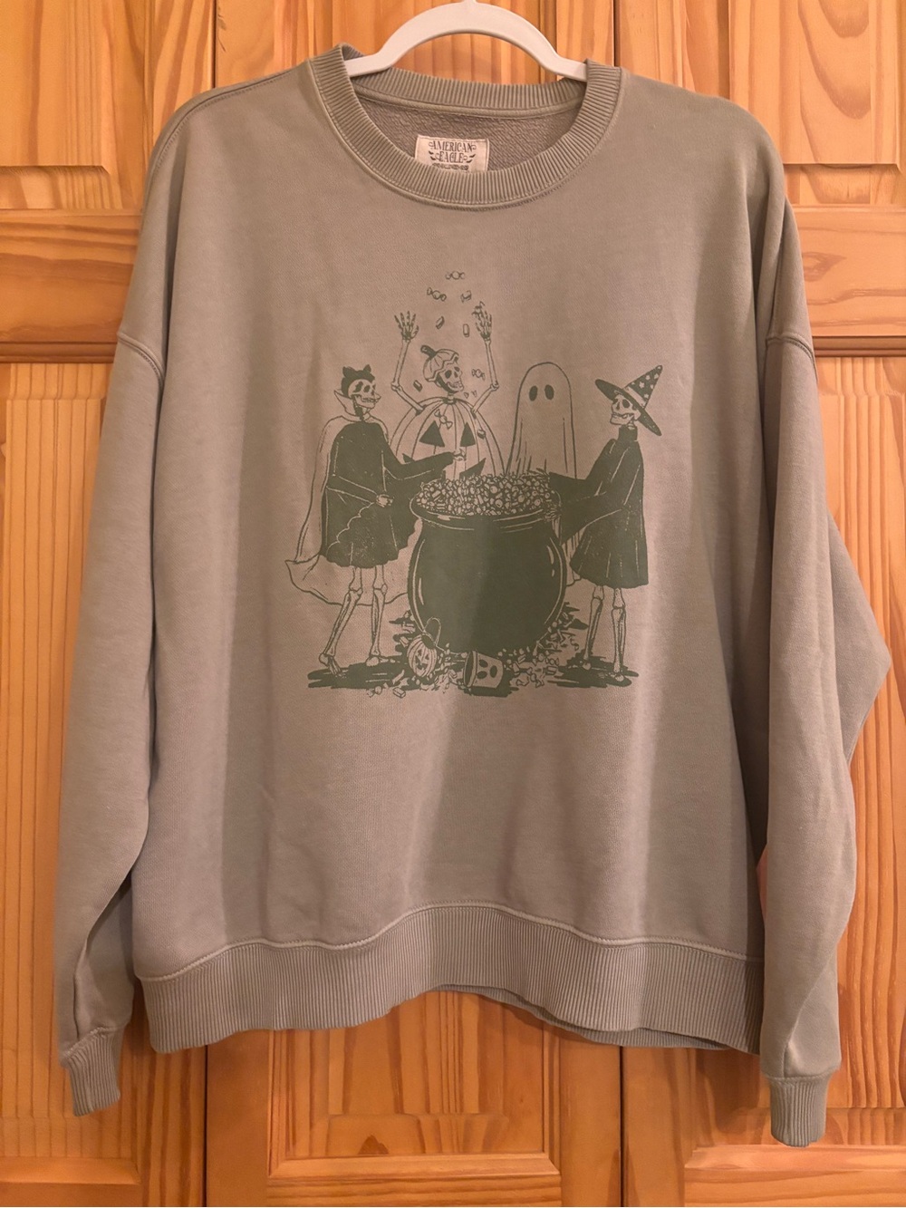 American Eagle Outfitters Green Halloween Crewneck Sweatshirt